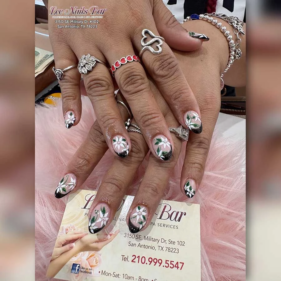LEE NAILS BAR